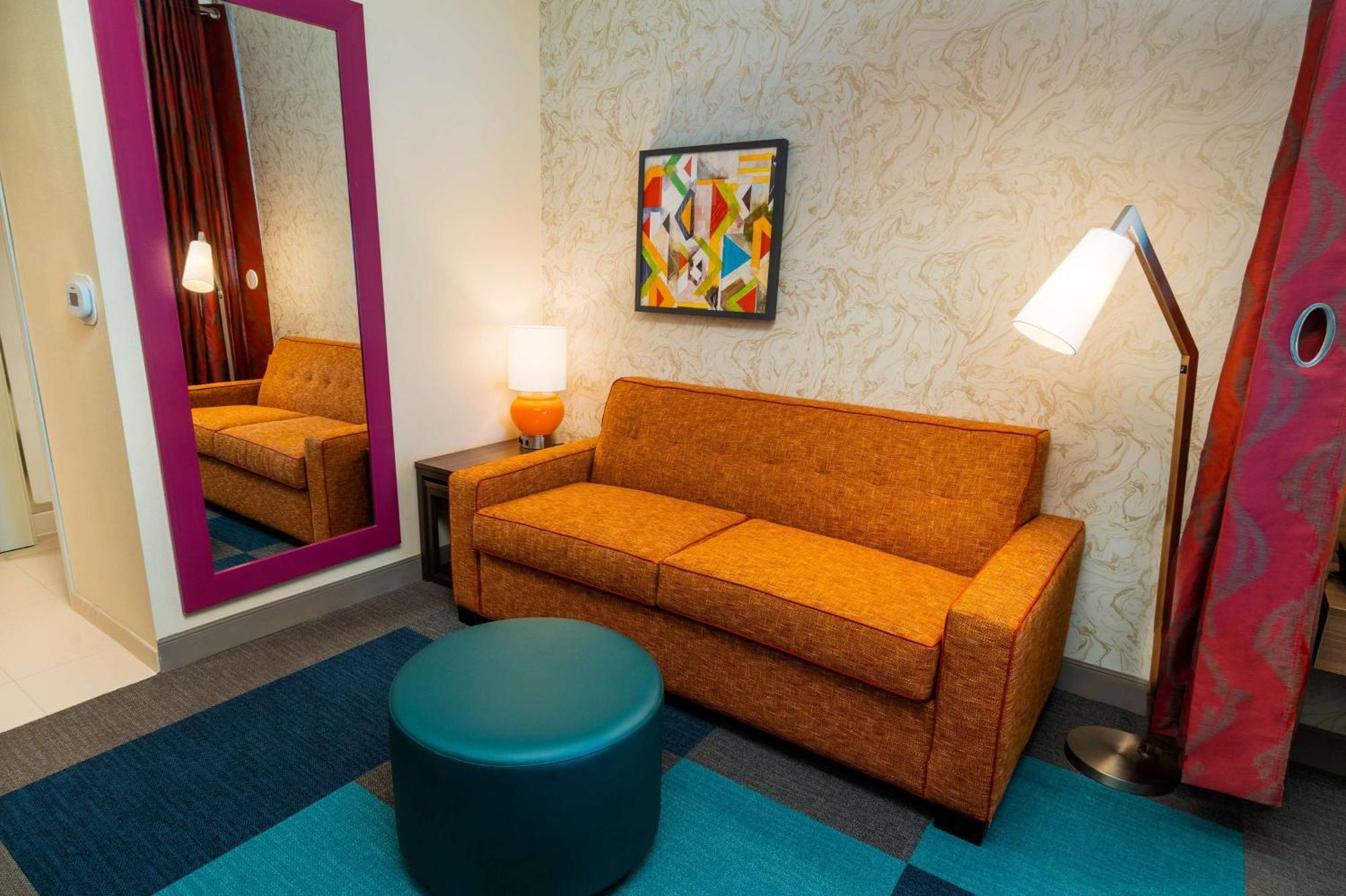 Home2 Hotel 3*